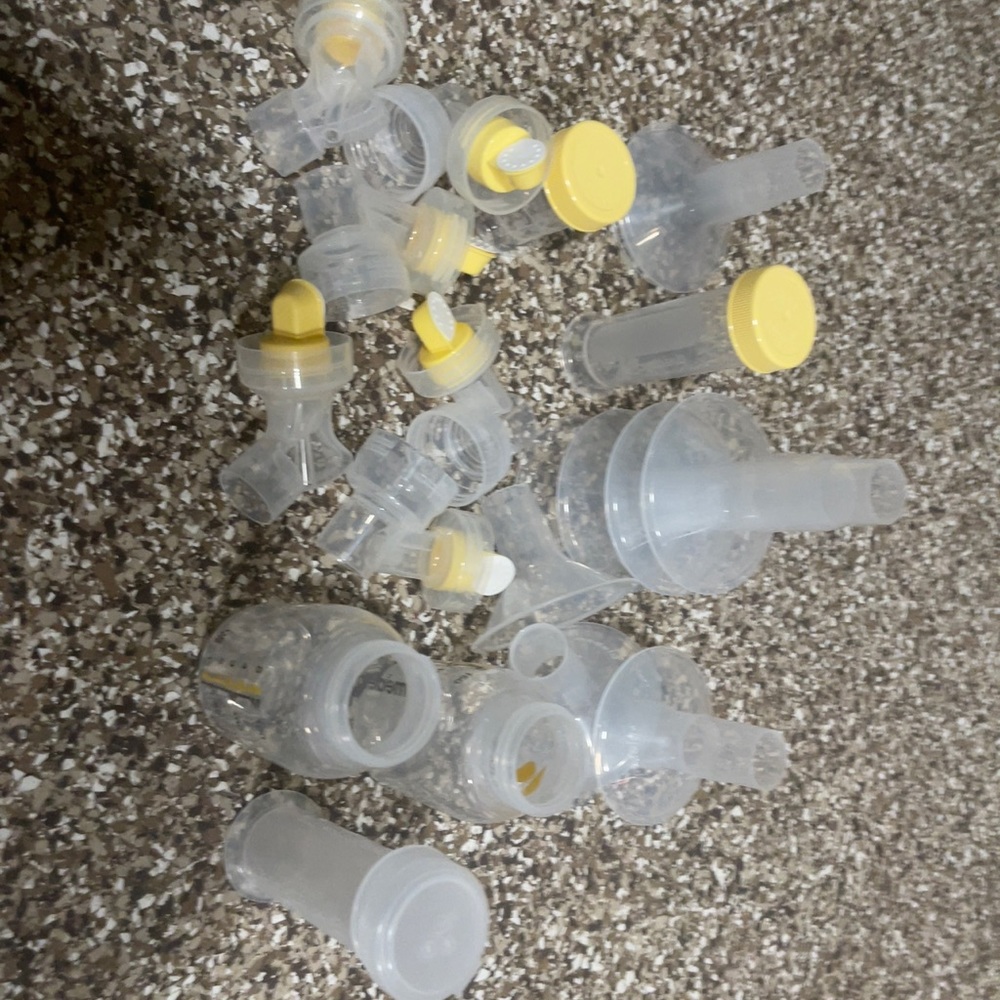 Medela pump parts *new*